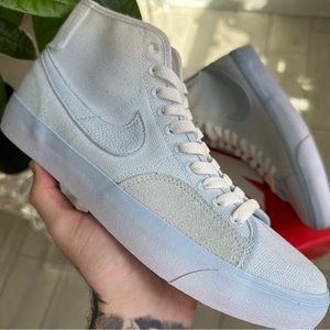 NEW NIKE SB BLAZER MID BLUE WHITE